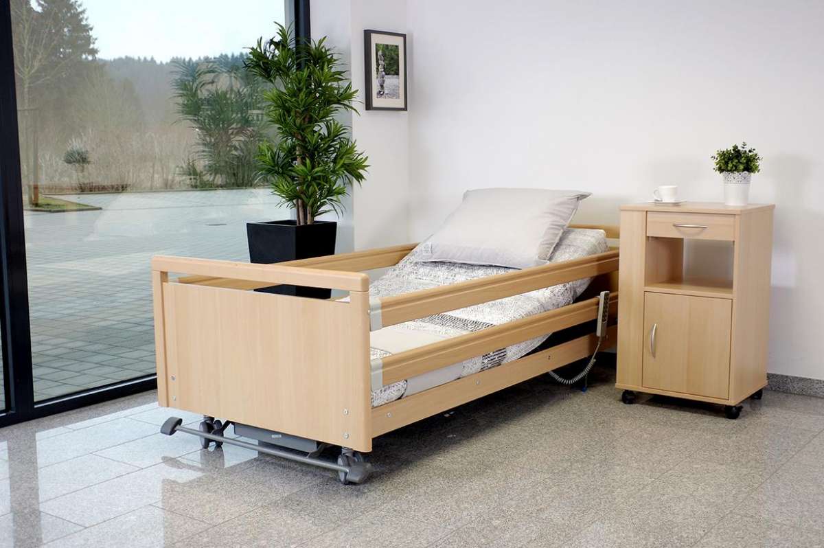 Zorgbed Elbacare. Aangepast Bed : BE03070 | Barry Emons